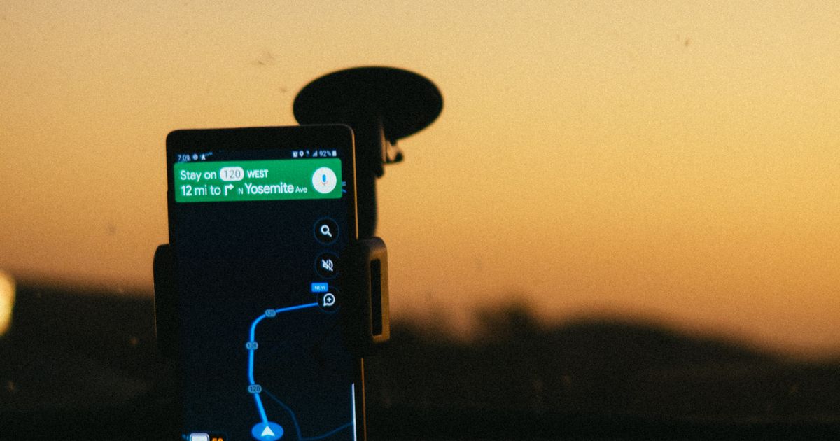 Installer un traceur GPS Teltonika FMB920 sur un poids lourd BTP